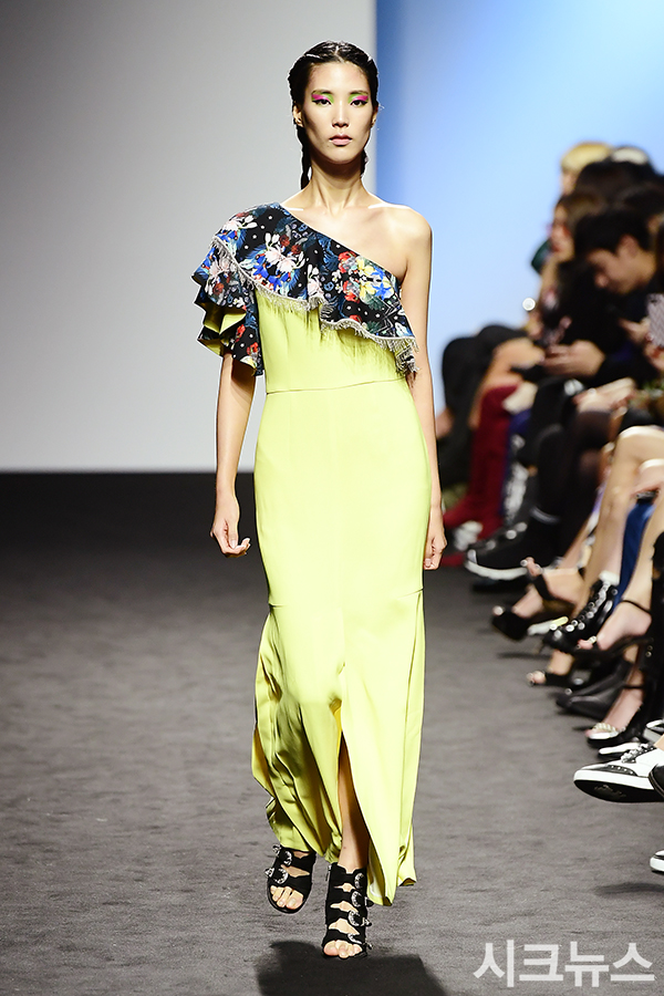 ������ ����