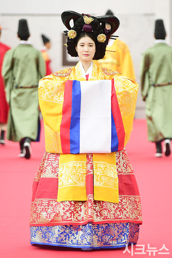 ������ ����