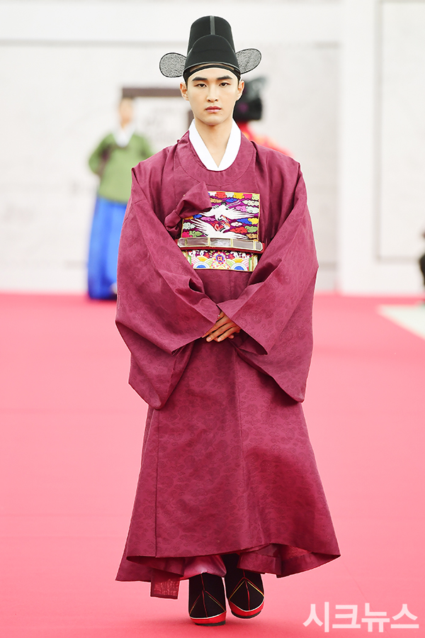 ������ ����