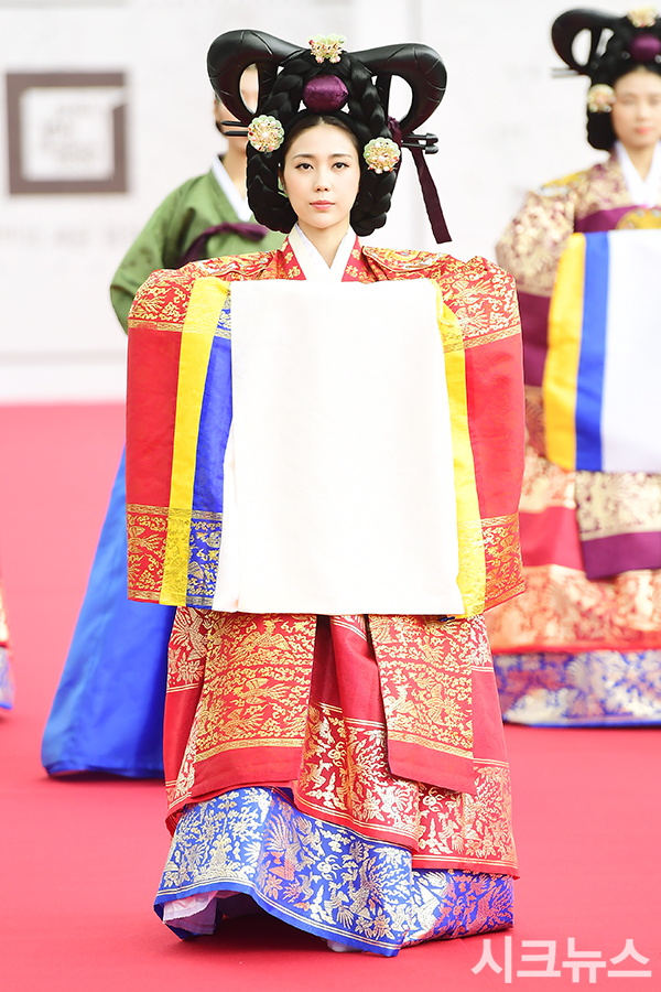 ������ ����