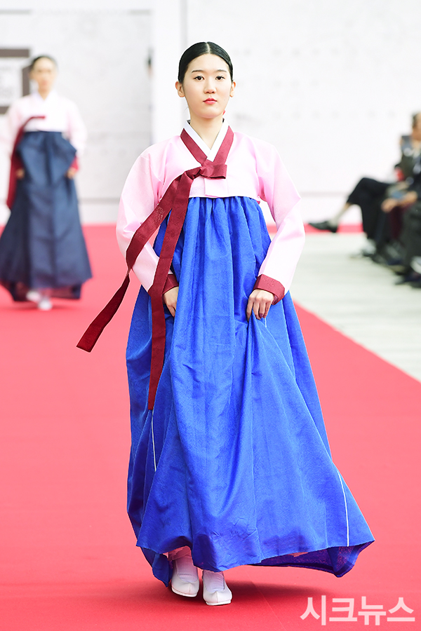 ������ ����