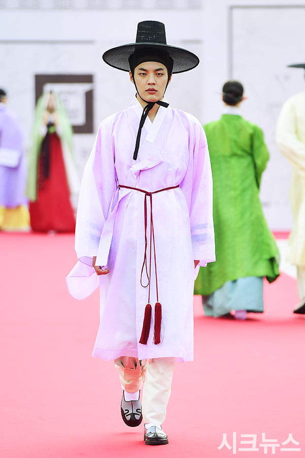 ������ ����