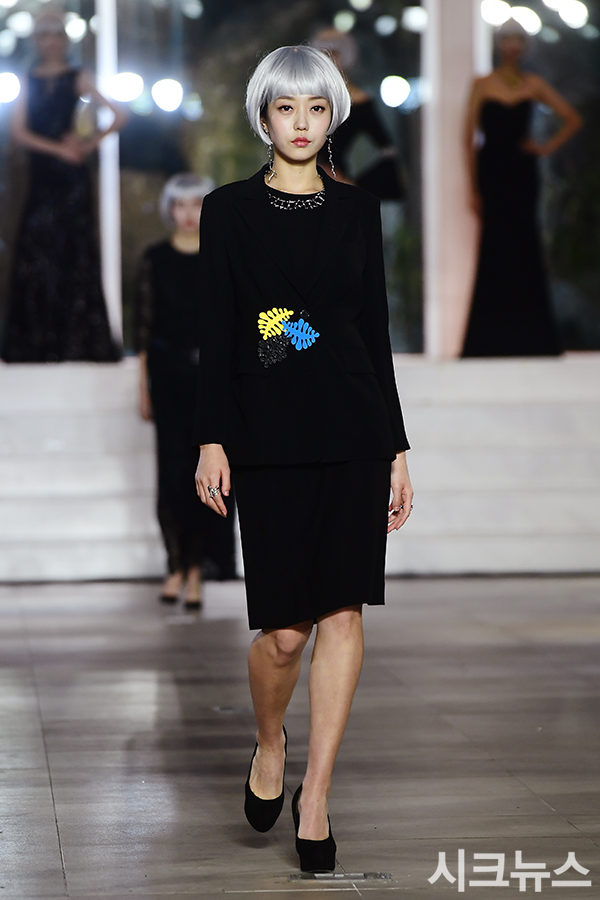 ������ ����