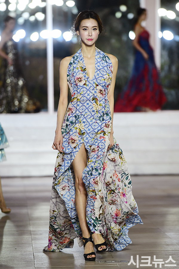 ������ ����