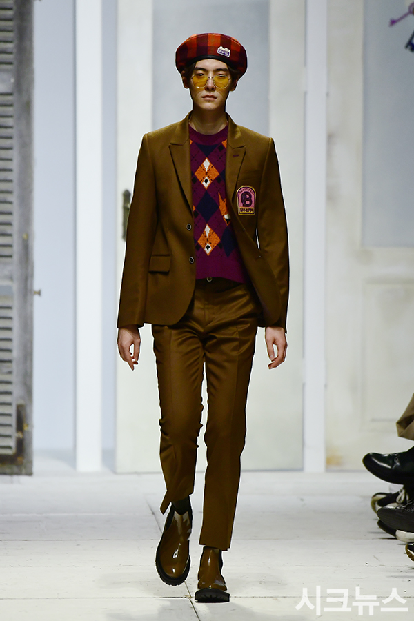 ������ ����