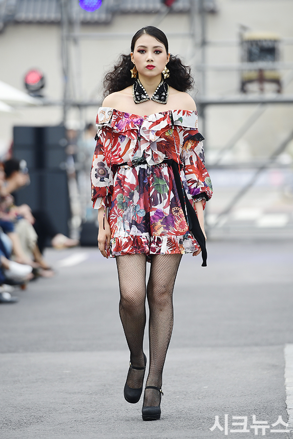 ������ ����