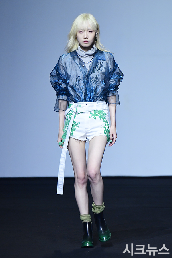 ������ ����