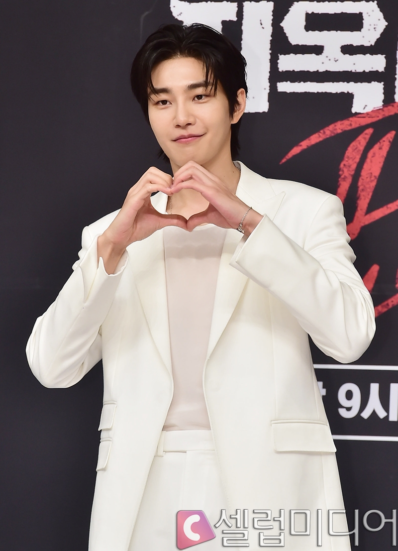 ������ ����