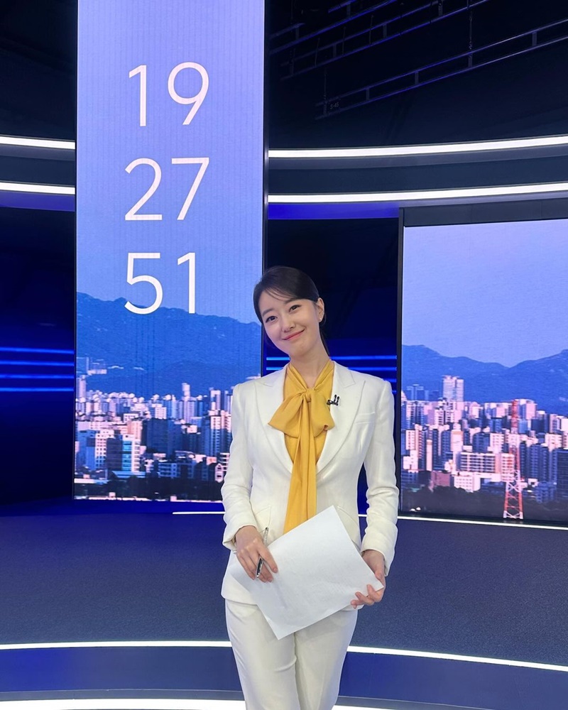 <b>이재은 아나운서</b>, 결혼 발표 "'뉴스데스크' 하차 시기와 겹쳐 힘들어"[전문]
