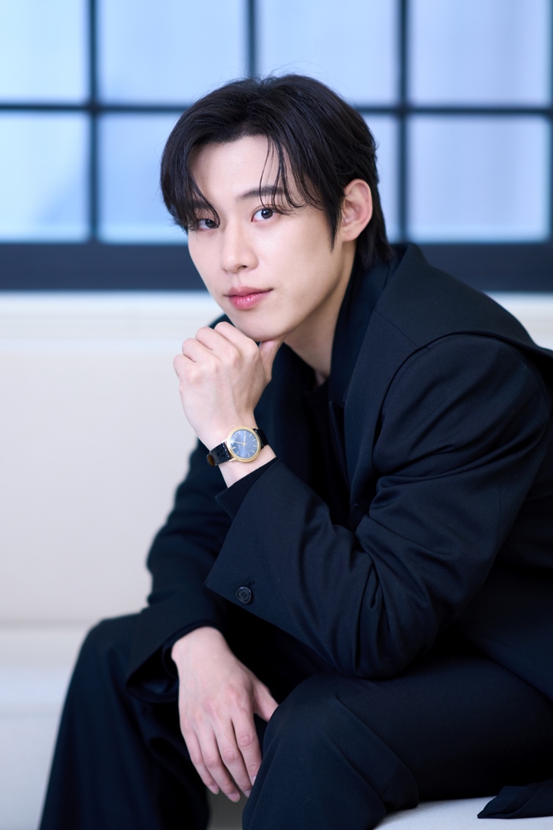 <b>김성철</b>, <b>스토리제이컴퍼니</b>와 <b>재계약</b> 체결[공식]