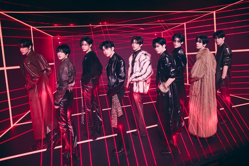 ���κ��̽���