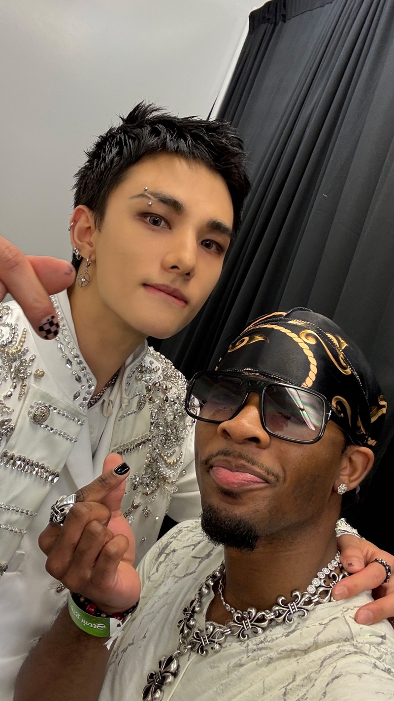 <b>스트레이 키즈 현진</b>, 美 d4vd와 <b>컬래버</b> 성사…신곡 피처링 참여