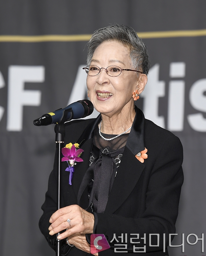 �� ������