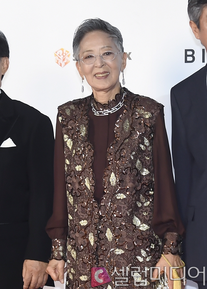 ͺ ������