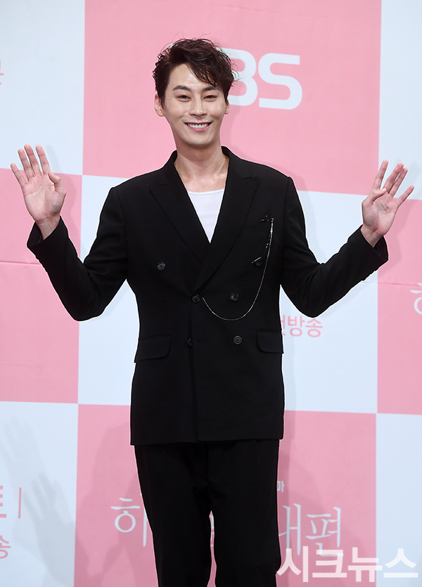 ͺ ������