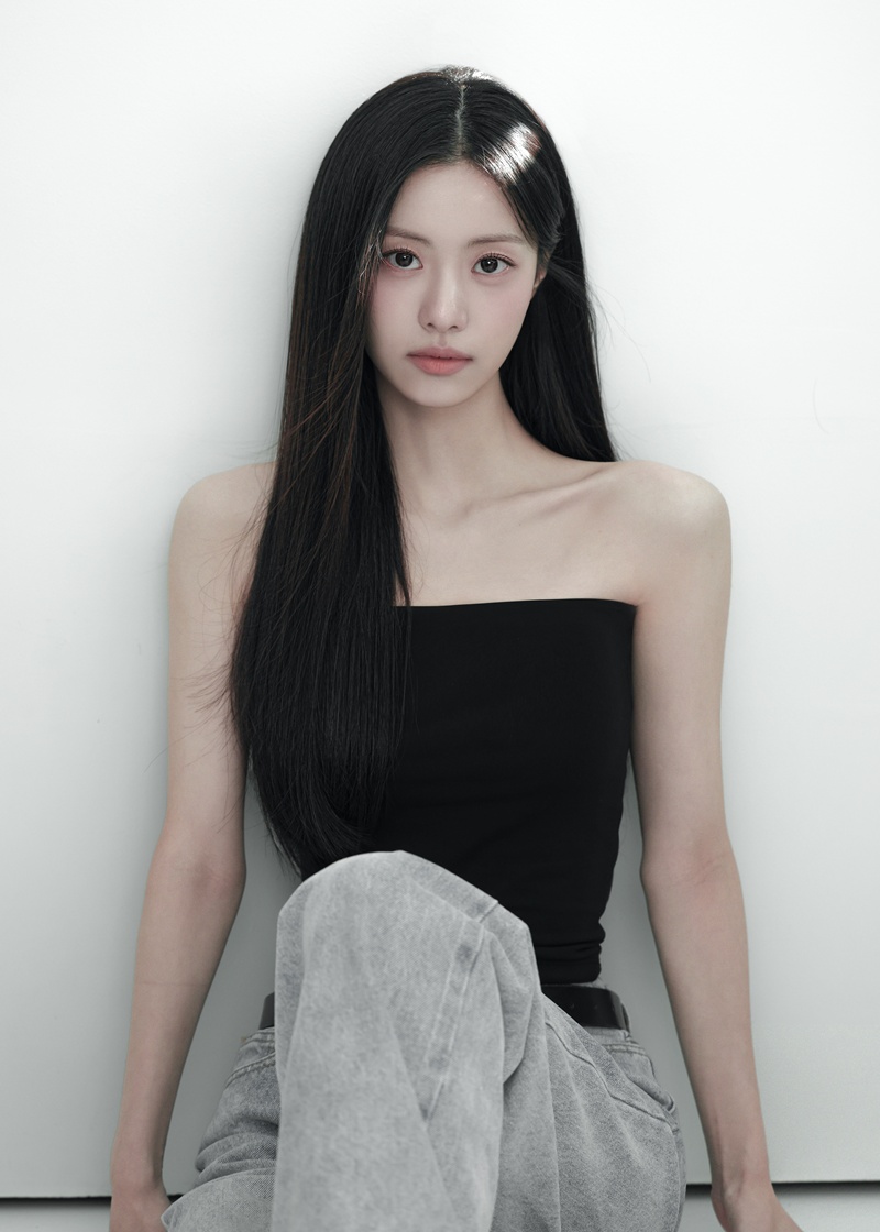 '학폭 의혹→르세라핌 탈퇴' <b>김가람</b>, <b>배우</b>로 본격 <b>활동</b> 재개 신호탄[셀...